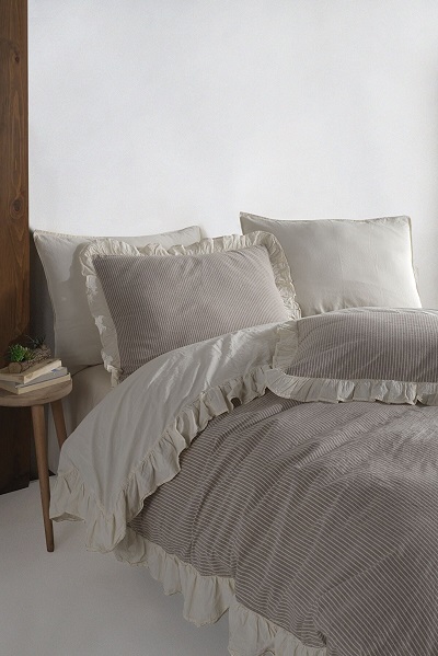 ست کاوری کرم بژ لبه دار نچرال