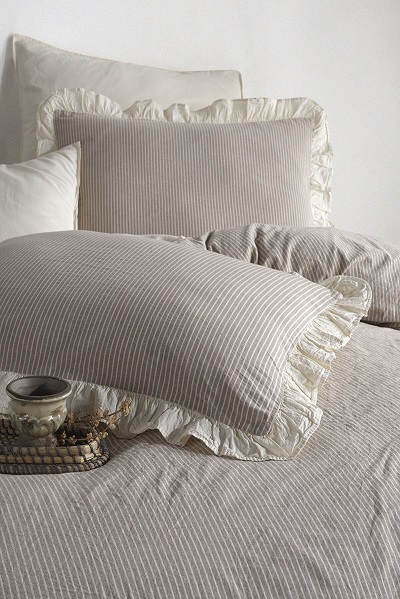 ست کاوری کرم بژ لبه دار نچرال