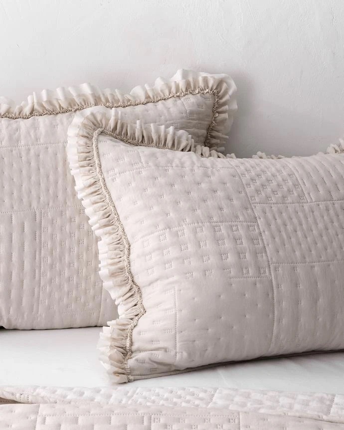 ست رو انداز بژ لبه دار