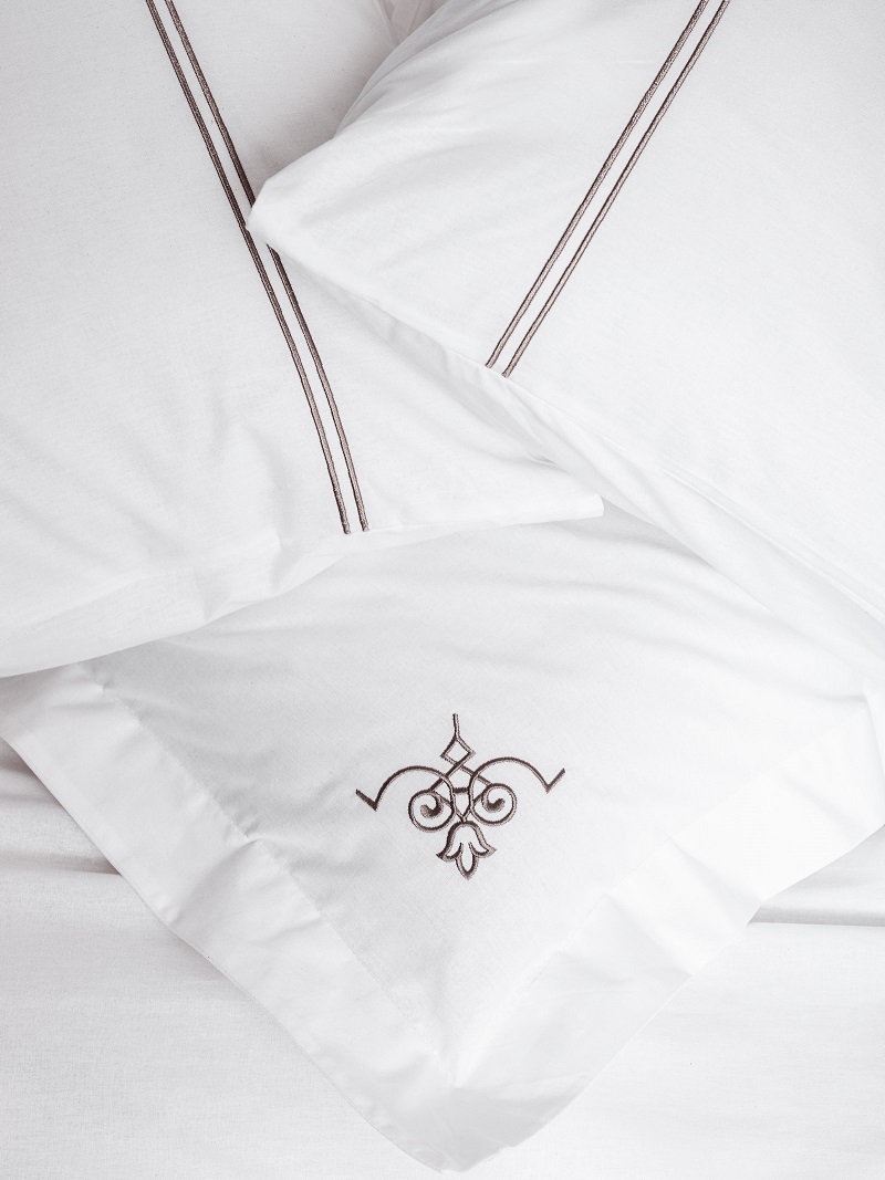 ست کاوری گلدوزی شده سفید کتان باکس